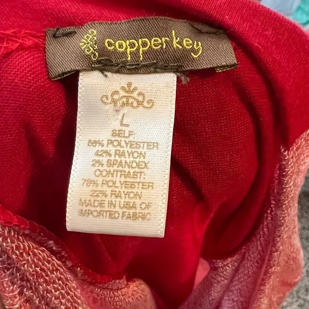 Copper Key Sweater With Bow - Picture 7 of 7